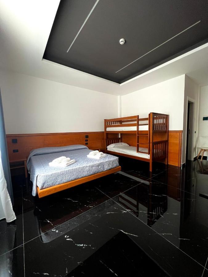 Hotel Tea Deluxe - Praia Прая-а-Маре Экстерьер фото