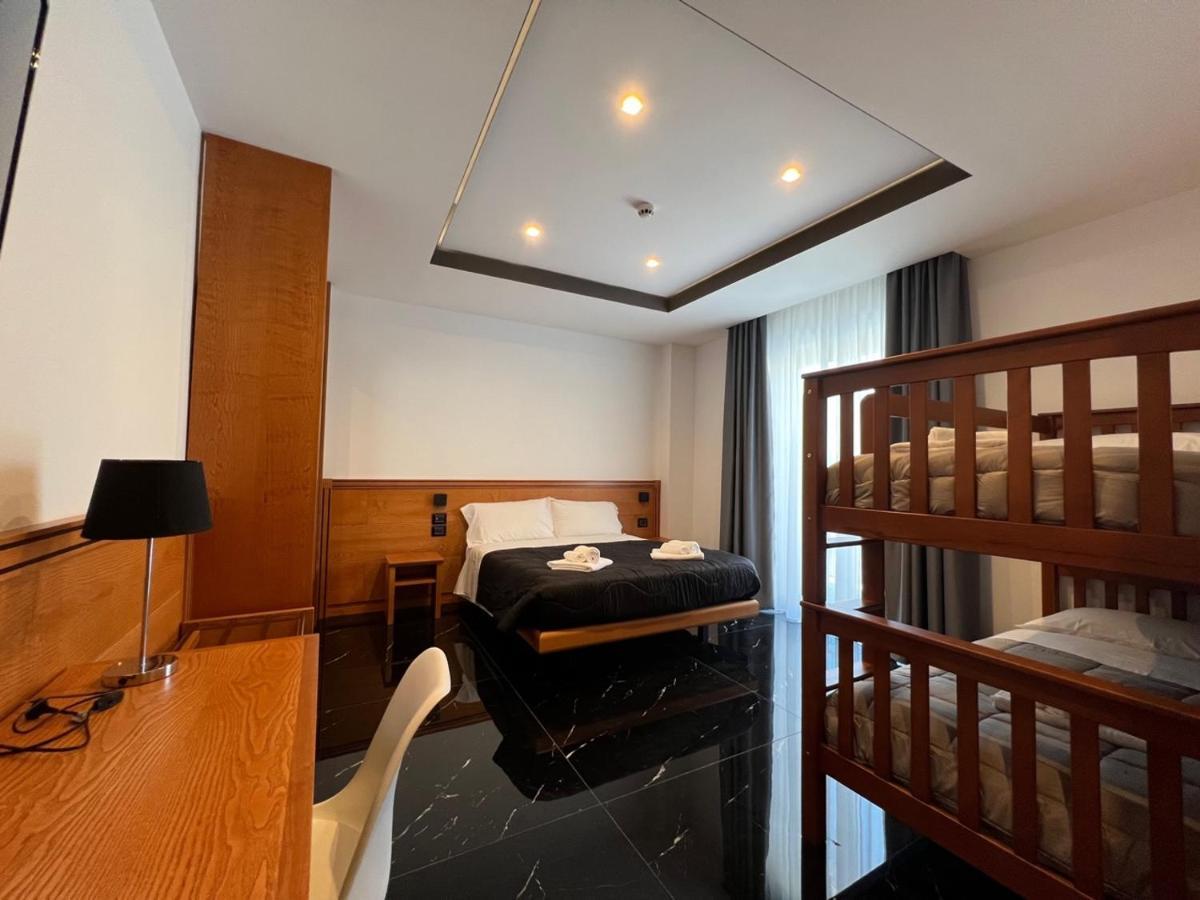 Hotel Tea Deluxe - Praia Прая-а-Маре Экстерьер фото
