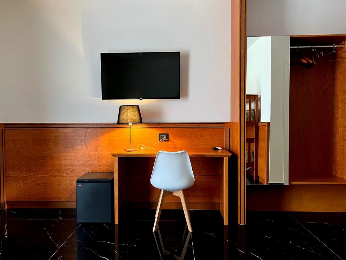 Hotel Tea Deluxe - Praia Прая-а-Маре Экстерьер фото