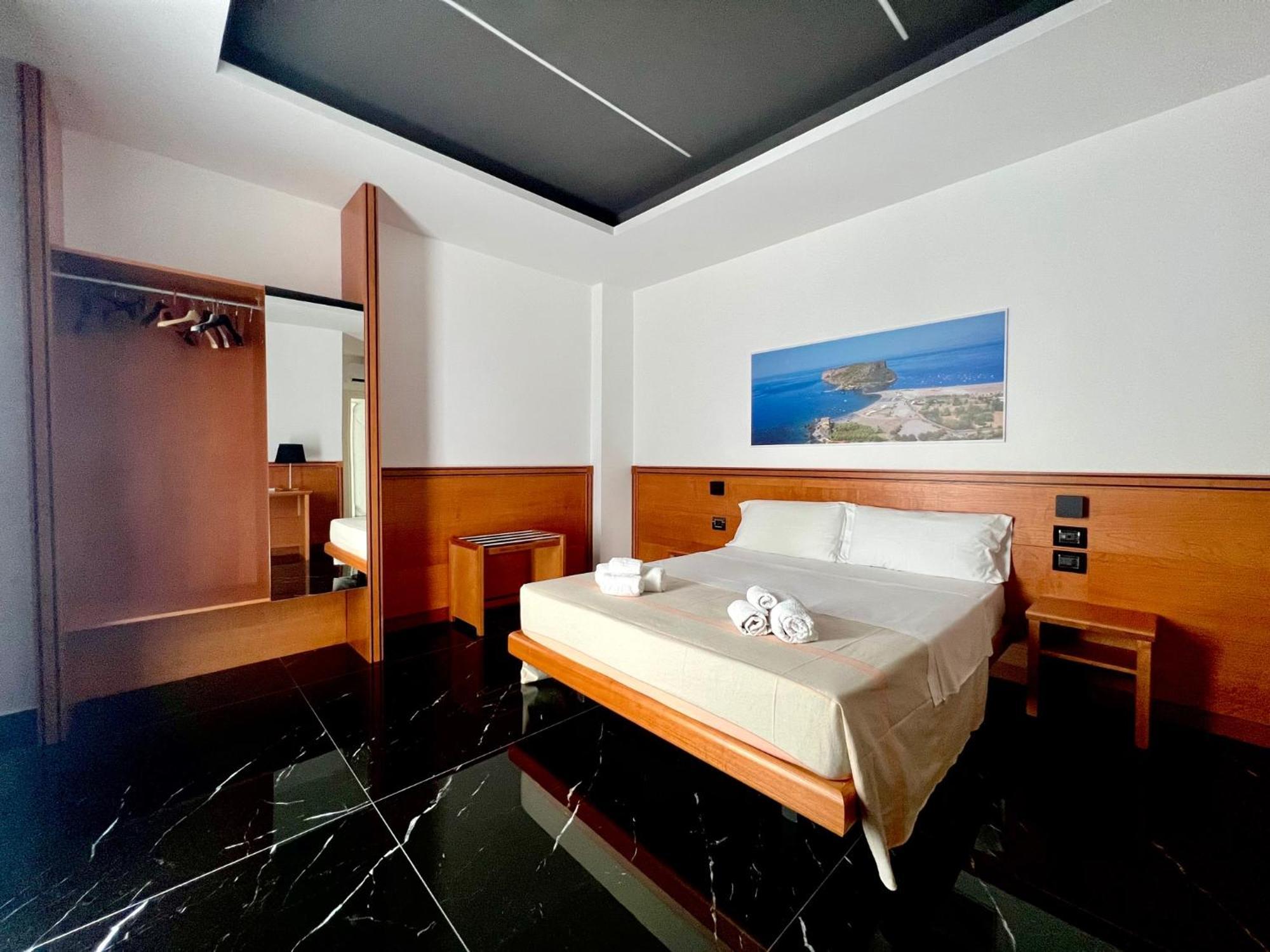 Hotel Tea Deluxe - Praia Прая-а-Маре Экстерьер фото